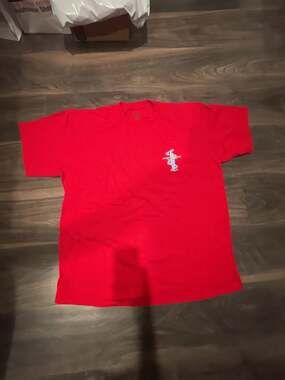 Foot Locker North Shore Hawaii Red Short Sleeve Graphic T-Shirt
